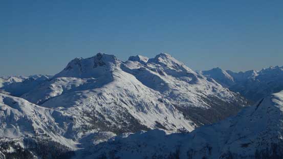 Nahatlatch Peak massive