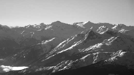 Nivalis Mountain, Mt. Sir Richard and peaks on McBride Range