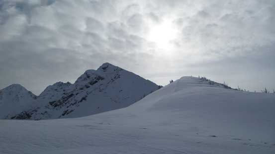 Plodding up the broad ridge/plateau
