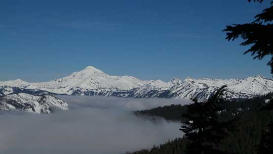 Glacier Peak and the valley clouds