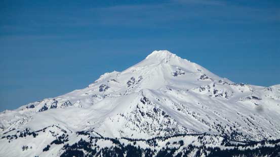 This is a zoomed-in shot of Glacier Peak