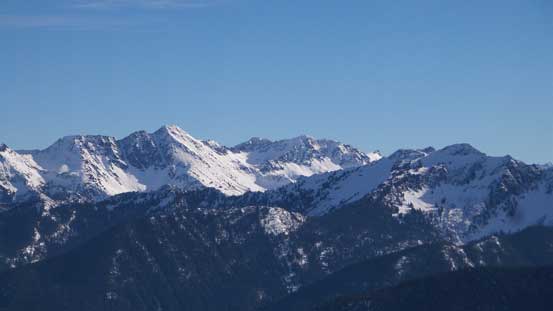 The confusingly-named Snowgrass Mountain and other peaks are unnamed