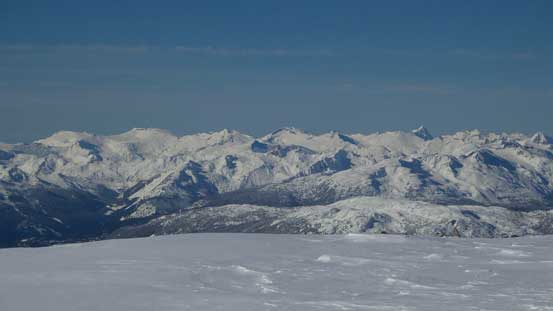 Peaks such as Pykett, Amicus and Ashlu along Ashlu - Elaho Divide