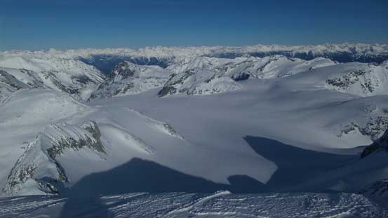 One last look at Weart Glacier before dropping down the NE Arete