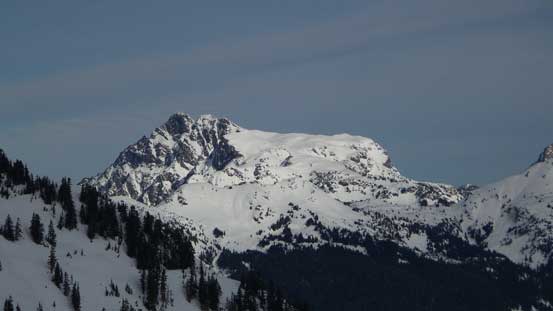 Tomyhoi Peak from south