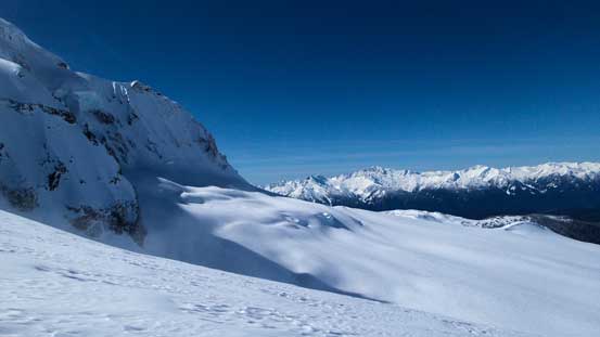 Onto the North Pitt Glacier flats, looking across Warren Glacier