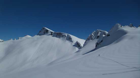 Dropping down from the shoulder of Deception Peak.