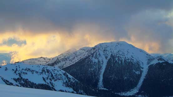 Mt. Price with some neat evening colours
