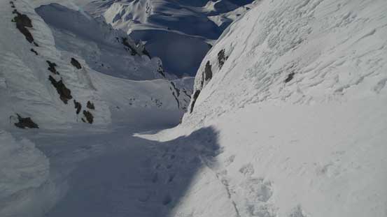 Into the twisting couloir 
