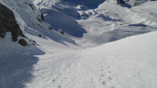 Exiting the couloir, now time to down-climb the lower face
