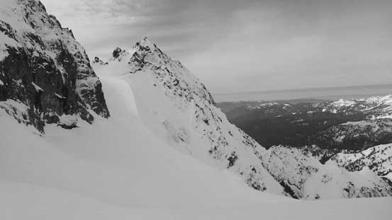 Traversing the Upper Curtis, looking ahead to Hell's Highway