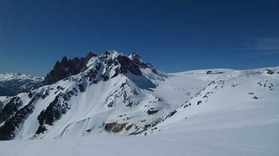 On the broad west shoulder of Brandywine Mountain. Looking towards Cayley massif