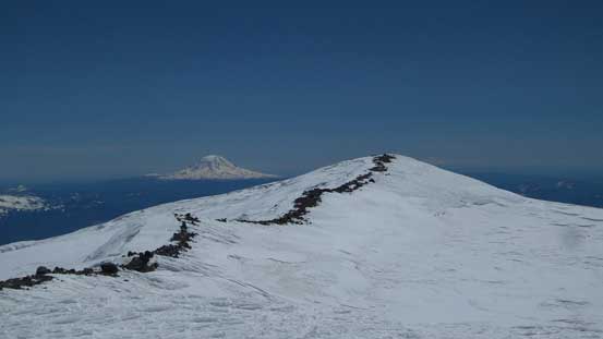 I had doubt that this might actually be the true summit, so checked it off too.