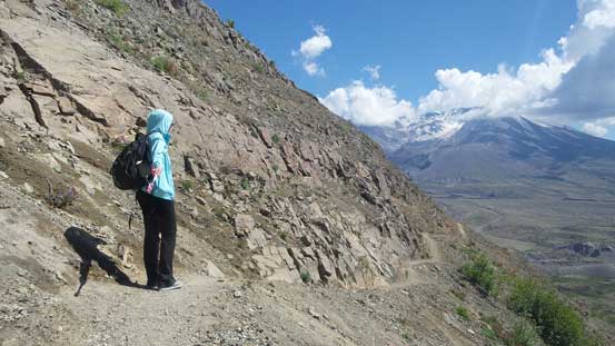 Yujia on the trail, Mt. St. Helens in the background