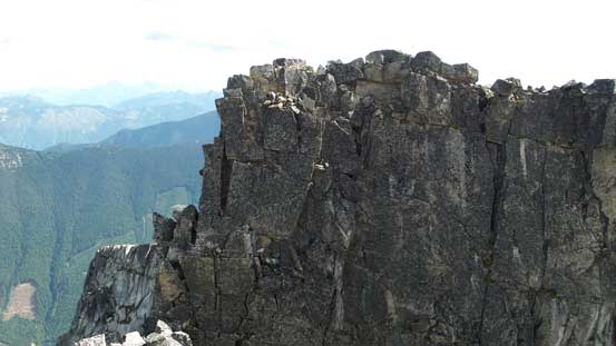 The true summit from middle summit. That infamous V-shaped chimney is visible on left