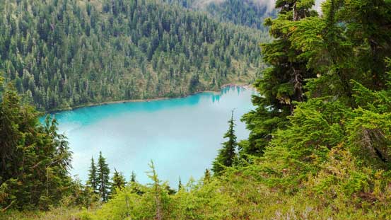 November Lake to the south. Probably not many people have visited this lake 