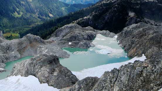 I quickly snapped a couple shots of this beautiful tarn on the east side of the divide