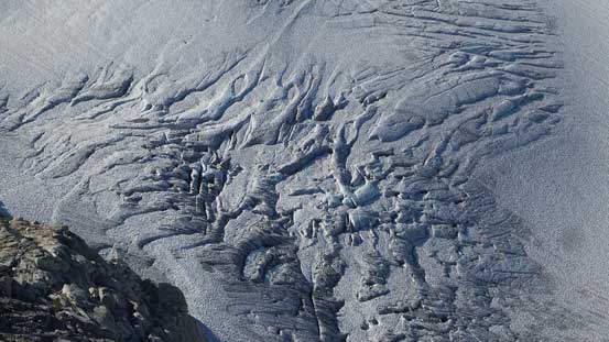 Very fractured glacier...
