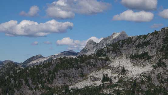 The tip of Meslilloet Mountain showed up behind the SW Ridge of Mt. Bonnycastle