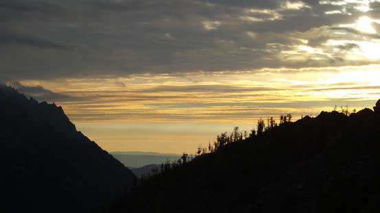 More about the morning colours on the horizon
