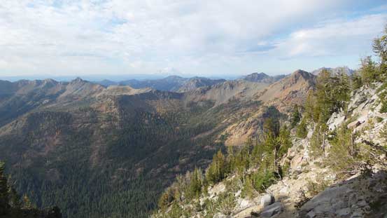 Already higher than Longs Pass now. The pass is right at the center of this shot