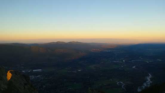 Another picture of the morning colours over Snoqualmie River Valley