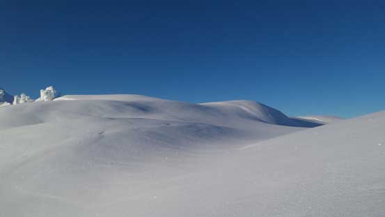 The flat portion of the ridge. It's indeed like a table.. 
