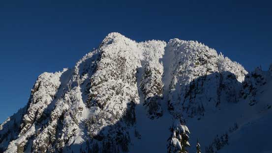 The south couloir, south face displaced in front. My route goes up the right side couloir