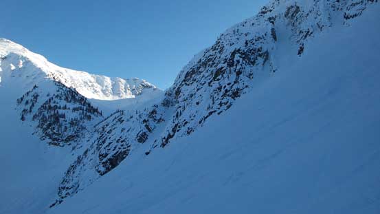 Looking sideways across towards the hanging valley between Steep Peak and Peak 2318