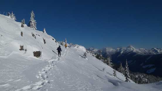 Then we decided to traverse on the south side but shortly after we went back to the ridge crest. 