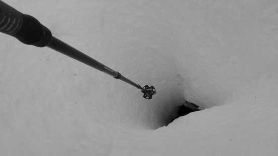 There's a very deep hole in the creek... Looks like at least 3-4 m deep... 