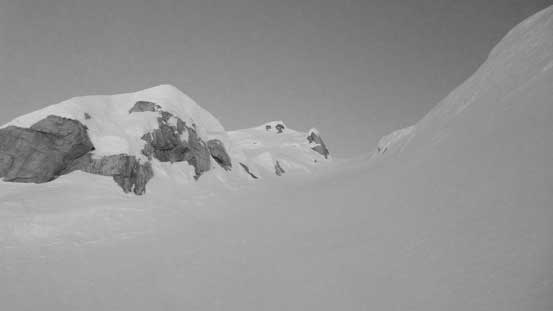 Looking up the gully I'd ascend soon. It's steeper than appeared. 
