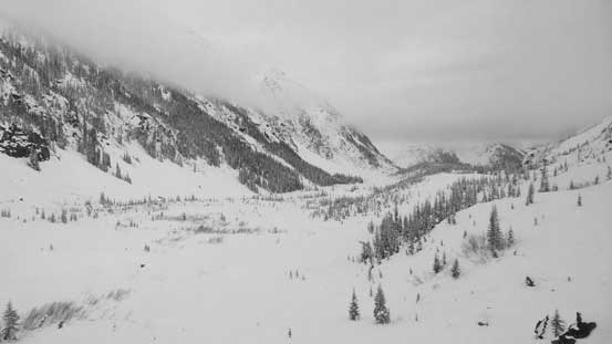 Descending into the upper Twin One Valley