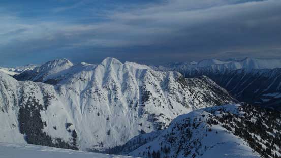 Higher up along NE Ridge, looking back at "Mt. Kosegarten"
