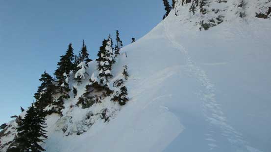 Ahead is the first very steep pitch leading towards the traverse