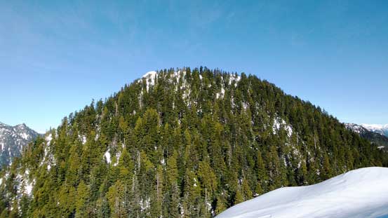 Ahead is Middle Needle. 