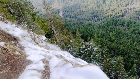 Another picture showing the shear cliff 